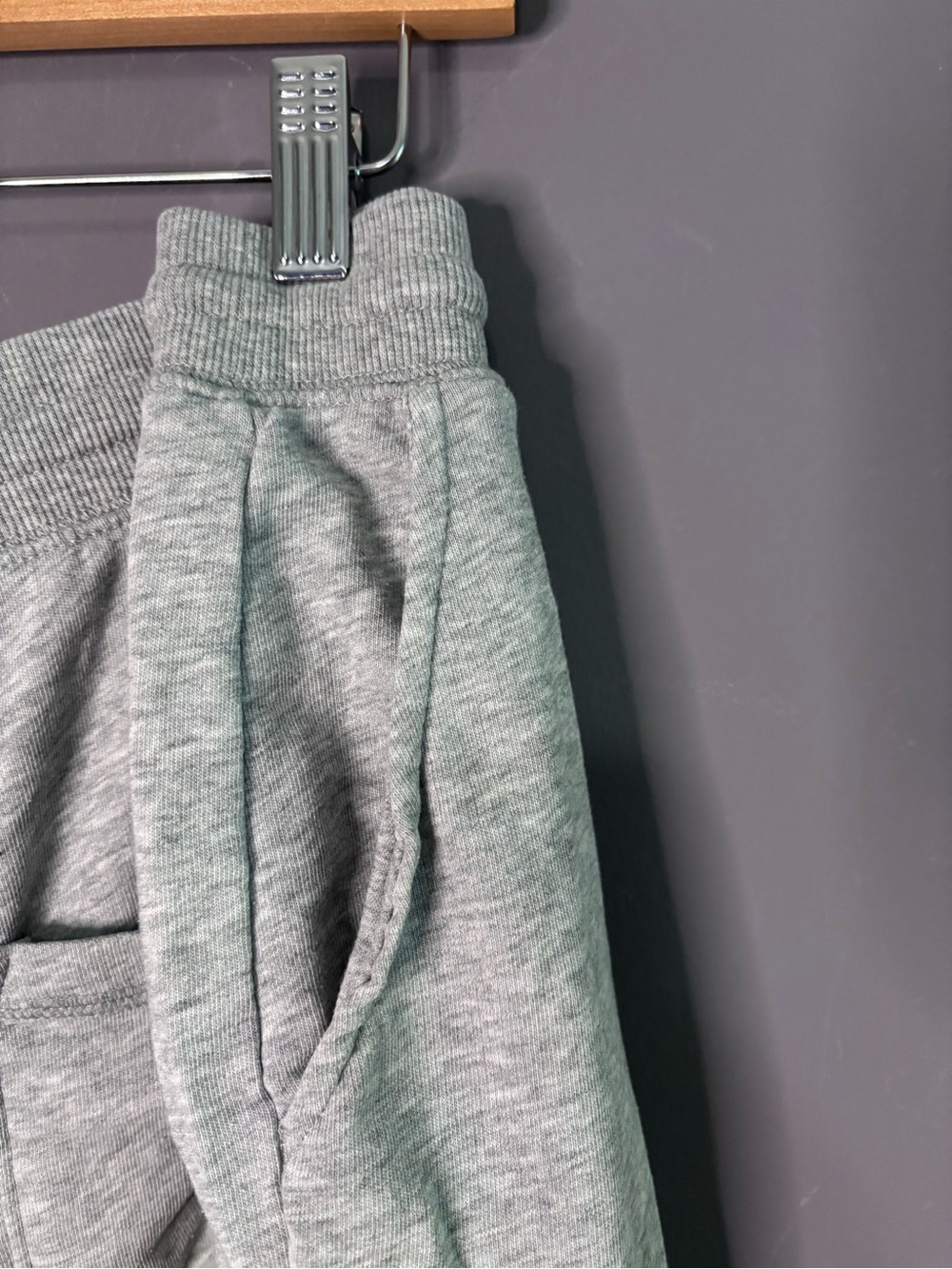 Old Navy Gray Sweat Shorts Drawstring 2X - Picture 5 of 8